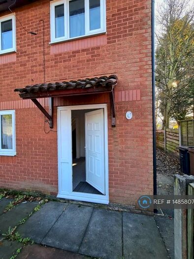 2 Bedroom Semi-Detached House To Rent In George Street South, Salford, M7