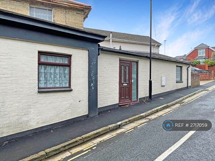 2 Bedroom Bungalow To Rent In Upton Road, Ryde, PO33