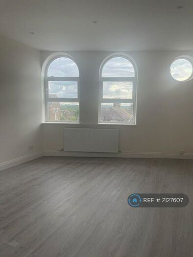 2 Bedroom Flat To Rent In Newlands Park, London, SE26