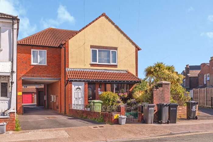 3 Bedroom Flat For Sale In Ophir Road, Portsmouth, PO2