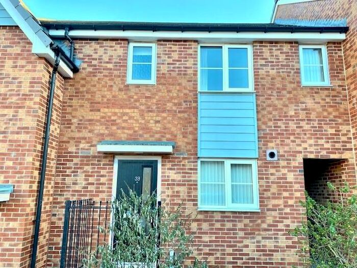 3 Bedroom House To Rent In Larch Place, Barnsley, S70