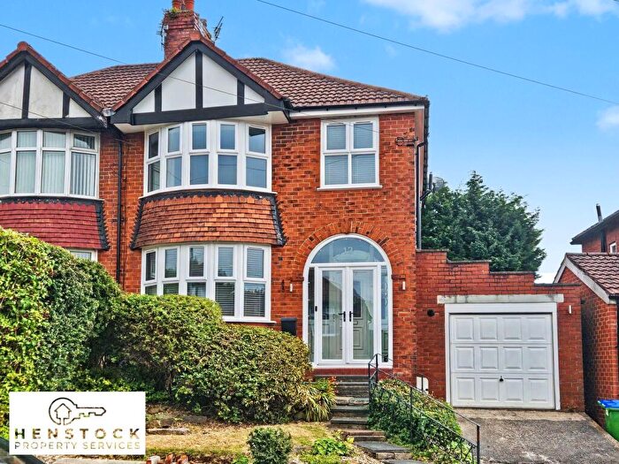 3 Bedroom Semi-Detached House For Sale In Parkside, Middleton, Woodside, Alkrington, M24