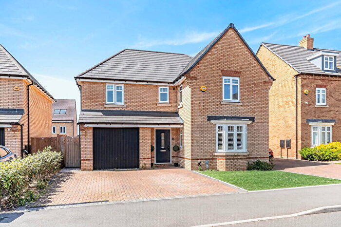 4 Bedroom Detached House For Sale In Peregrine Way, Wixams, MK42