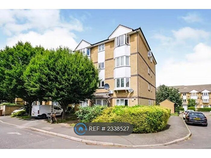 2 Bedroom Flat To Rent In Rossetti Road, London, SE16
