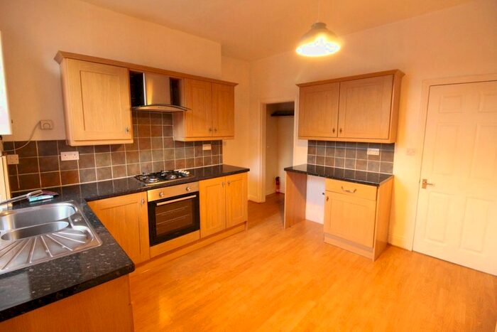 2 Bedroom Property To Rent In Carlton Street, Normanton, WF6