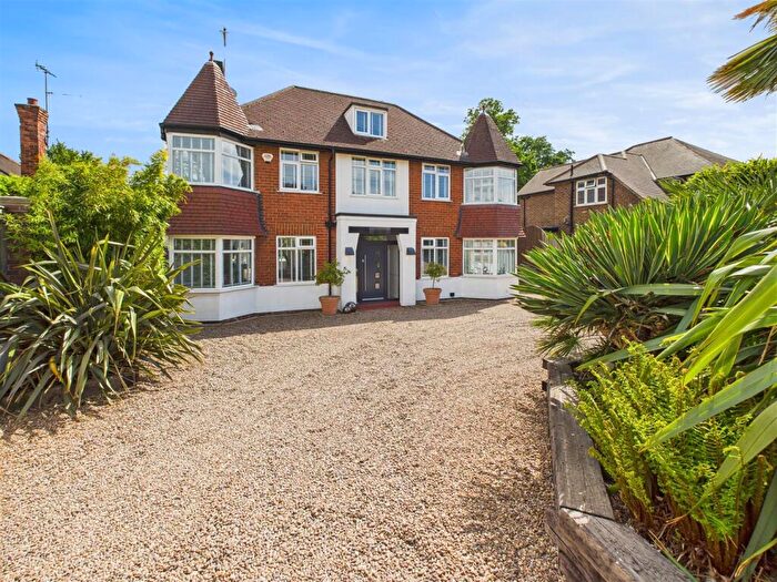 4 Bedroom Detached House For Sale In Boothferry Road, Hessle, HU13