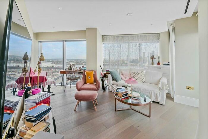 2 Bedroom Flat To Rent In Cutter Lane, London, SE10