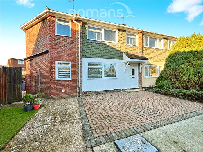 4 Bedroom Semi Detached House For Sale In Berrybank, College Town, Sandhurst, GU47