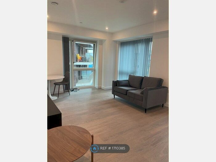 1 Bedroom Flat To Rent In Galleria House, London, E16