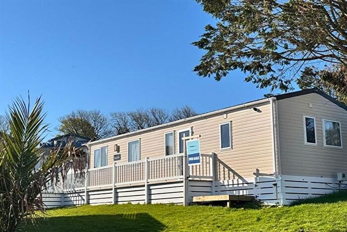 2 Bedroom Mobile/park Home For Sale In Newquay, TR8