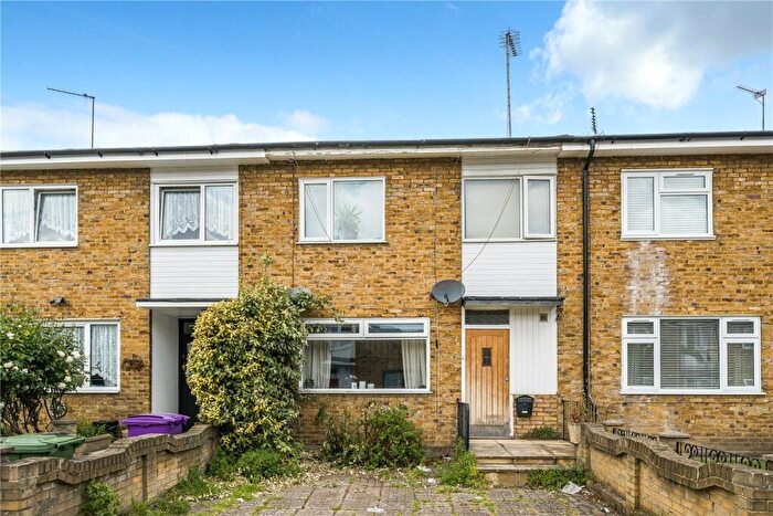 4 Bedroom Terraced House To Rent In Vawdrey Close, London, E1