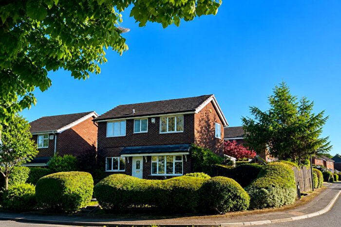 3 Bedroom Detached House To Rent In Park Lea, Huddersfield, HD2