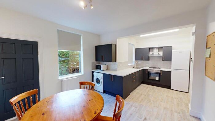 4 Bedroom House To Rent In Cobden View Road, Crookes, S10