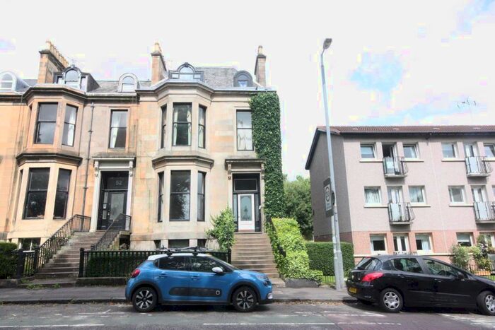 2 Bedroom Flat To Rent In Basement Flat, Highburgh Road, G12