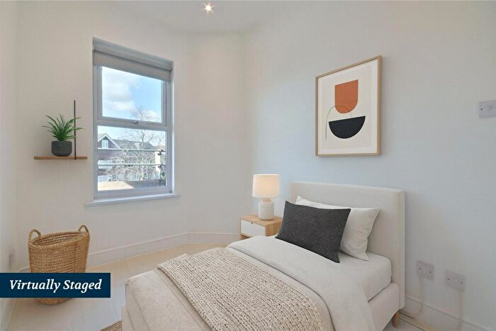 1 Bedroom Flat To Rent In Gainsborough Road, Woodside Park, N12