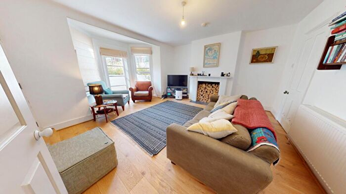 1 Bedroom Flat To Rent In Denmark Villas, Hove, BN3