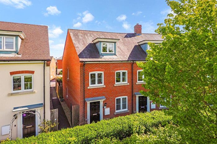 3 Bedroom End Of Terrace House For Sale In Quicksilver Way, Andover, SP11