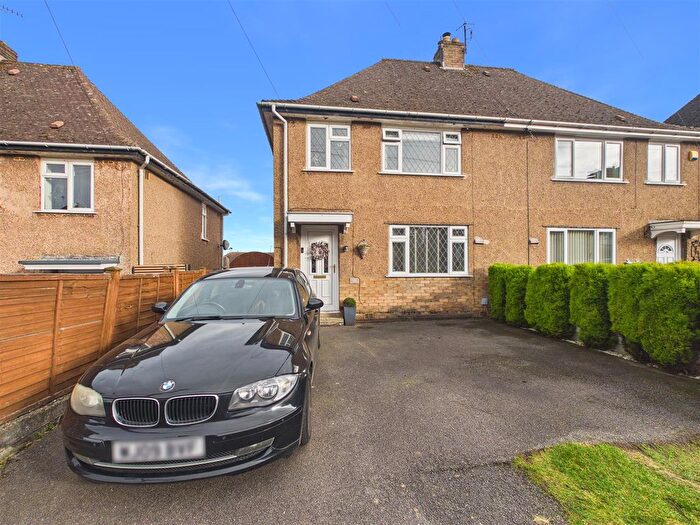 3 Bedroom Semi Detached House For Sale In Fletcher Avenue, Dronfield, S18