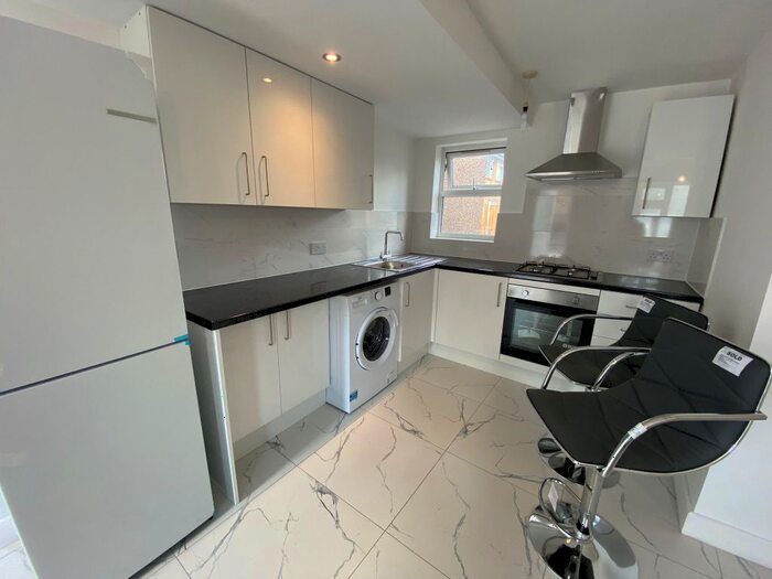 1 Bedroom Studio To Rent In Horns Road, Ilford, IG6