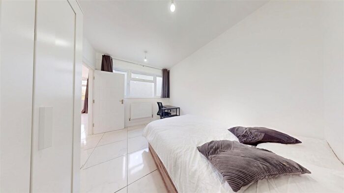 1 Bedroom Property To Rent In Chatsworth Road, Willesden Green, NW2