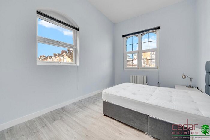 4 Bedroom Flat To Rent In Kilburn High Road, Kilburn, NW6