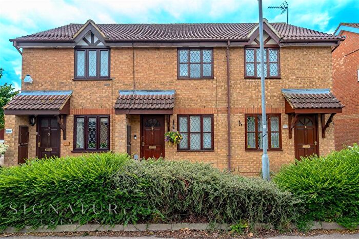 2 Bedroom Terraced House For Sale In Abbey Drive, Abbots Langley, WD5