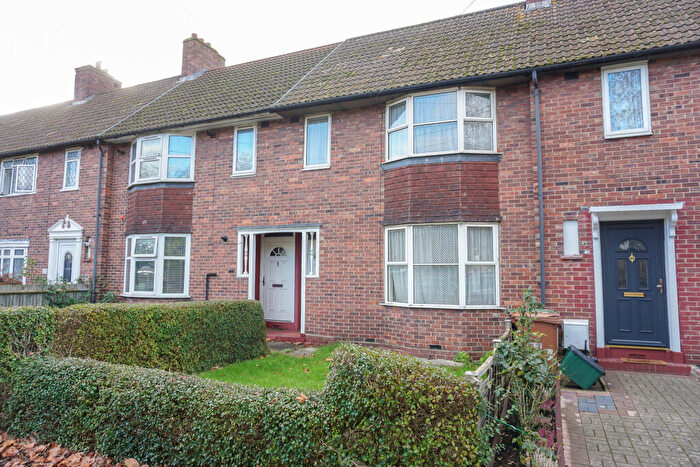 3 Bedroom Terraced House For Sale In Green Lane, Morden, SM4