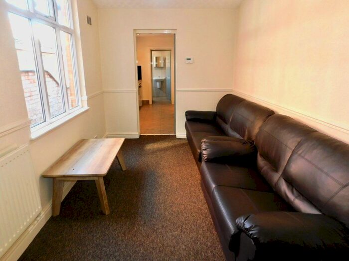 5 Bedroom Terraced House To Rent In Gaul Street, Leicester, LE3