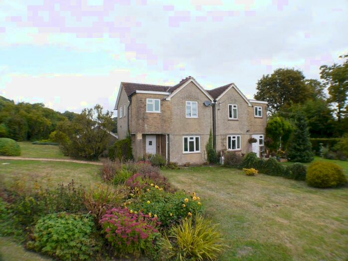 3 Bedroom Semi-Detached House To Rent In Salisbury, SP4