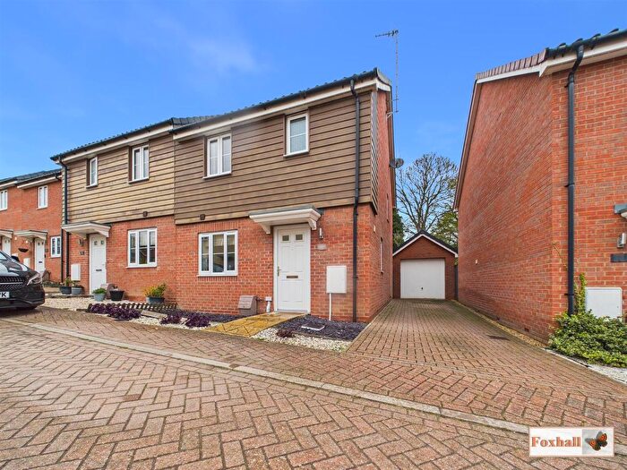 3 Bedroom Semi Detached House For Sale In Kiln Close, Great Blakenham, Ipswich, IP6