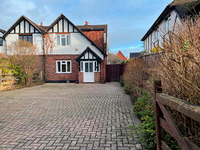 3 Bedroom Semi-Detached House To Rent In West End, Woking, GU24