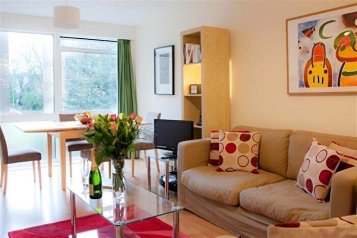 2 Bedroom Apartment To Rent In Butler Close, Jericho, Oxford, OX2
