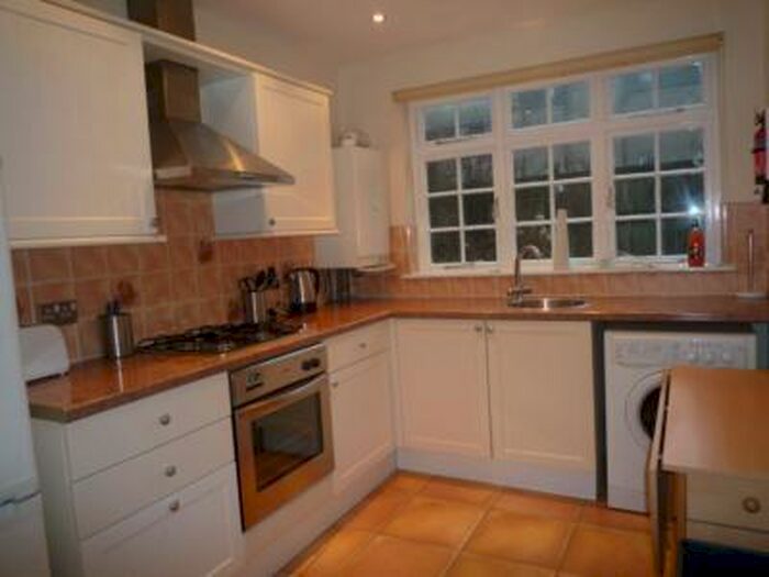 1 Bedroom Flat To Rent In A Bon Accord Street, Aberdeen, AB11