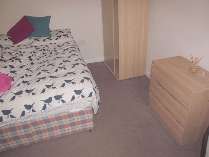 6 Bedroom Terraced House To Rent In Bishops Road, Reading, Berkshire, RG6