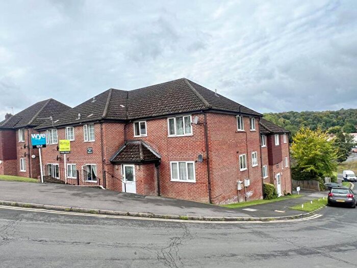 1 Bedroom Flat For Sale In Herbert Road, High Wycombe, HP13
