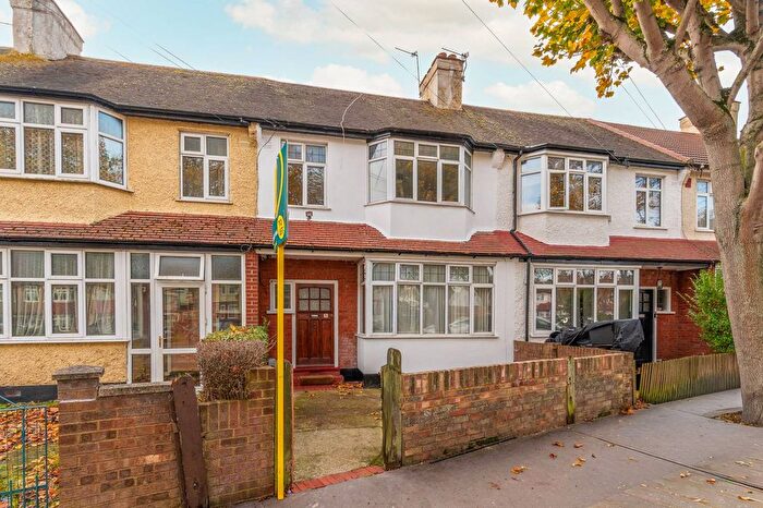 3 Bedroom Terraced House To Rent In Hatch Road, Norbury, London, SW16