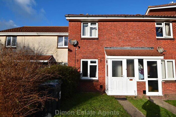 2 Bedroom Terraced House For Sale In Osprey Gardens, Lee On The Solent, PO13