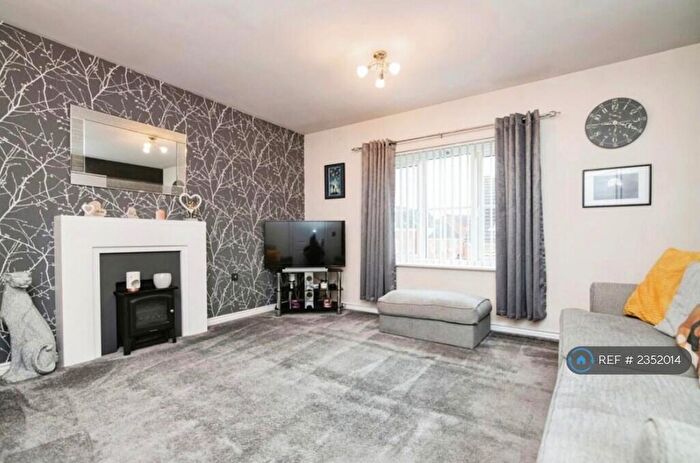 2 Bedroom Flat To Rent In Bedford Street, Tipton, DY4