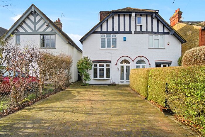 3 Bedroom Semi-Detached House For Sale In Leigh Road, Cobham, Surrey, KT11