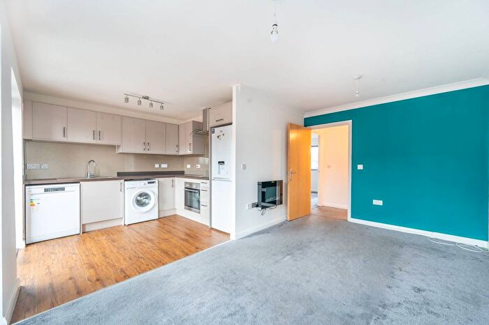 2 Bedroom Flat To Rent In Hirst Crescent, North Wembley, Wembley, HA9