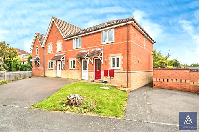 2 Bedroom End Of Terrace House For Sale In Newbery Drive, Brackley, Northamptonshire, NN13