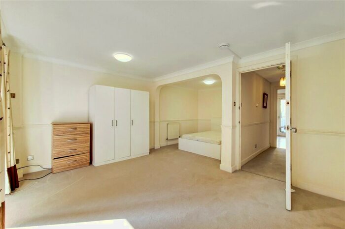 4 Bedroom End Of Terrace House To Rent In Blackwall, E14