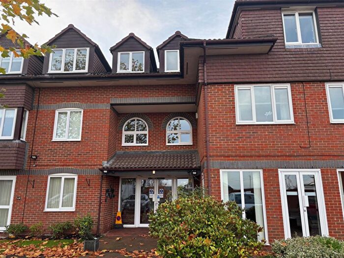 1 Bedroom Property For Sale In Richfield Road, Bushey, WD23