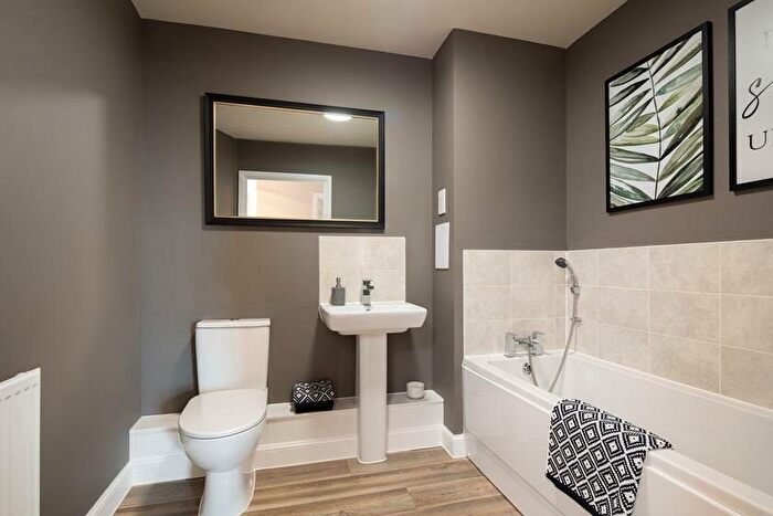 1 Bedroom Apartment For Sale In Fen Street, Milton Keynes, Buckinghamshire, MK10