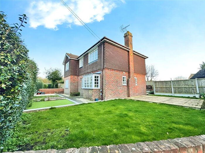 4 Bedroom Detached House To Rent In St. Georges Road, Sandwich, Kent, CT13