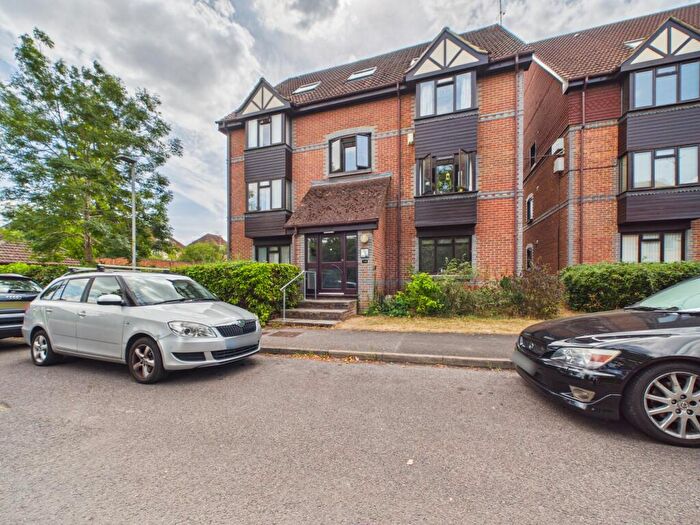 1 Bedroom Flat For Sale In Rowe Court, Reading, RG30