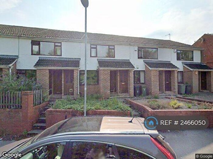 1 Bedroom Flat To Rent In Salisbury Mews, Leeds, LS18