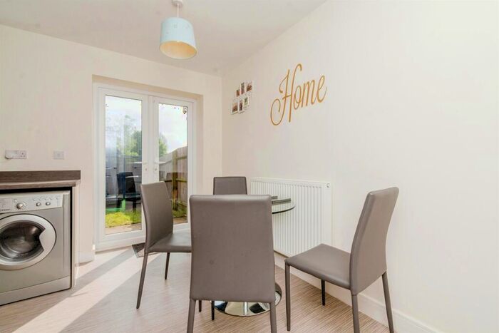 2 Bedroom Semi-Detached House For Sale In Bolton Rise, Tipton, DY4