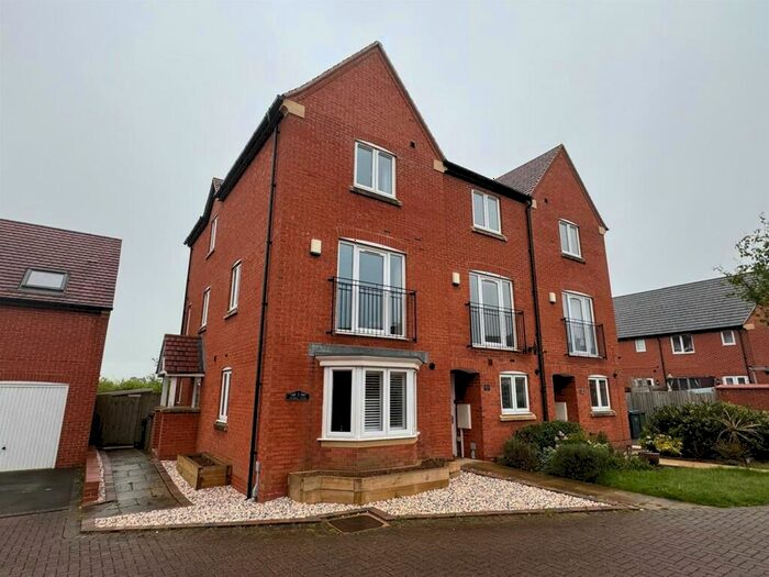 3 Bedroom End Of Terrace House For Sale In Bluebell Place, Lutterworth, LE17