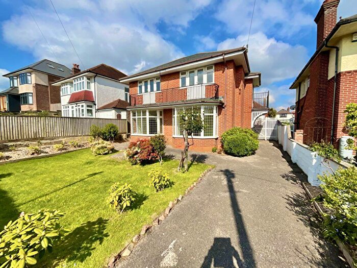 3 Bedroom Detached House For Sale In Meon Road, Boscombe East, BH7